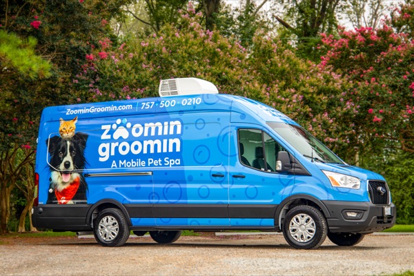 Brandon's Zoomin Groomin mobile grooming van